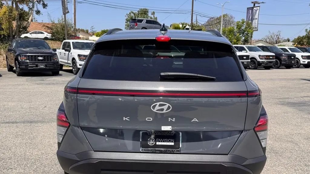 2025 Hyundai KONA SEL