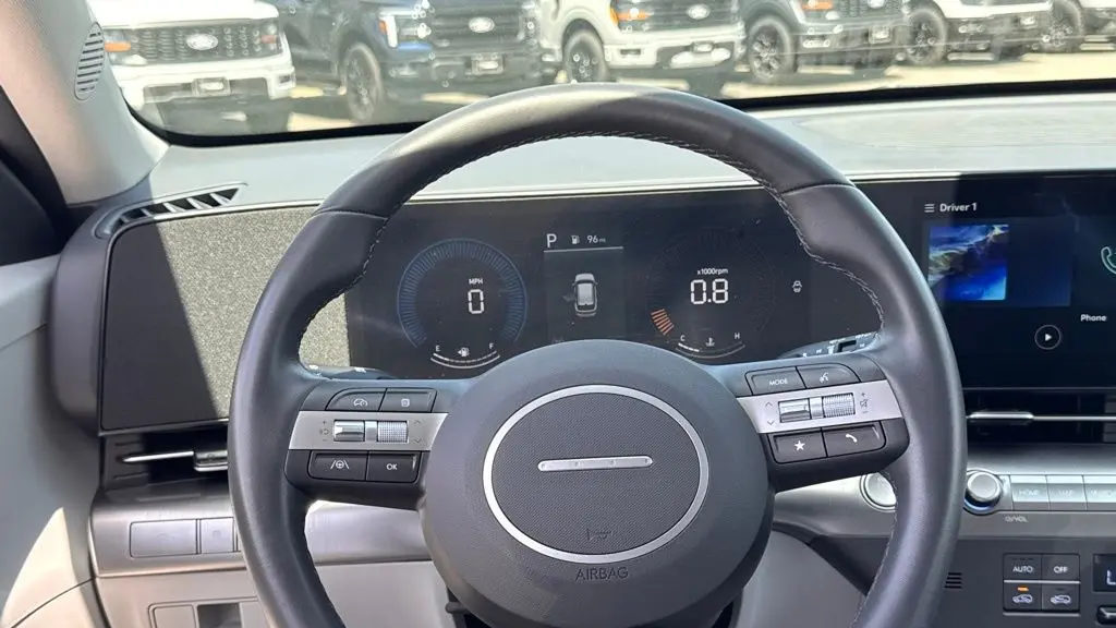 2025 Hyundai KONA SEL