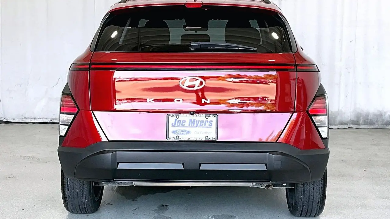 2025 Hyundai KONA SEL