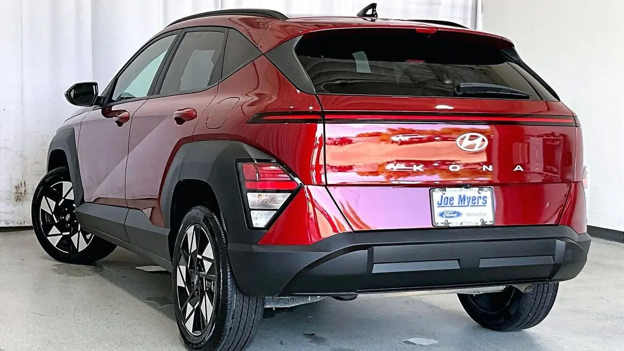 2025 Hyundai KONA SEL