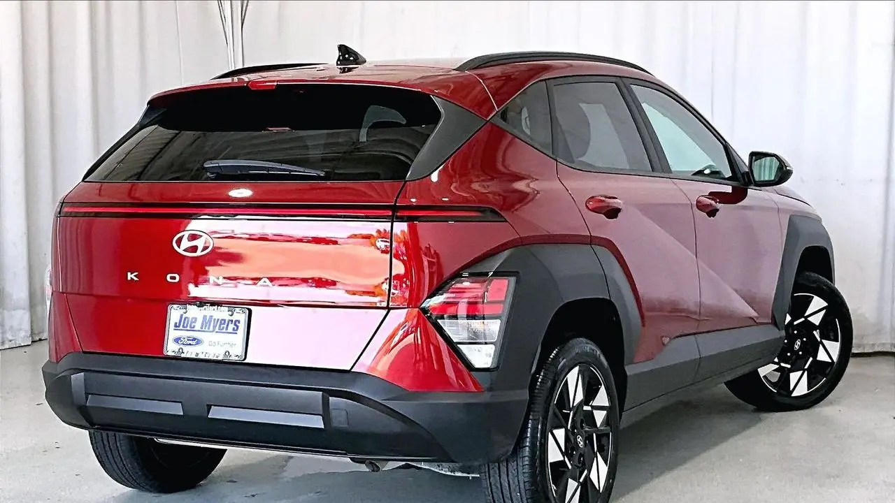 2025 Hyundai KONA SEL