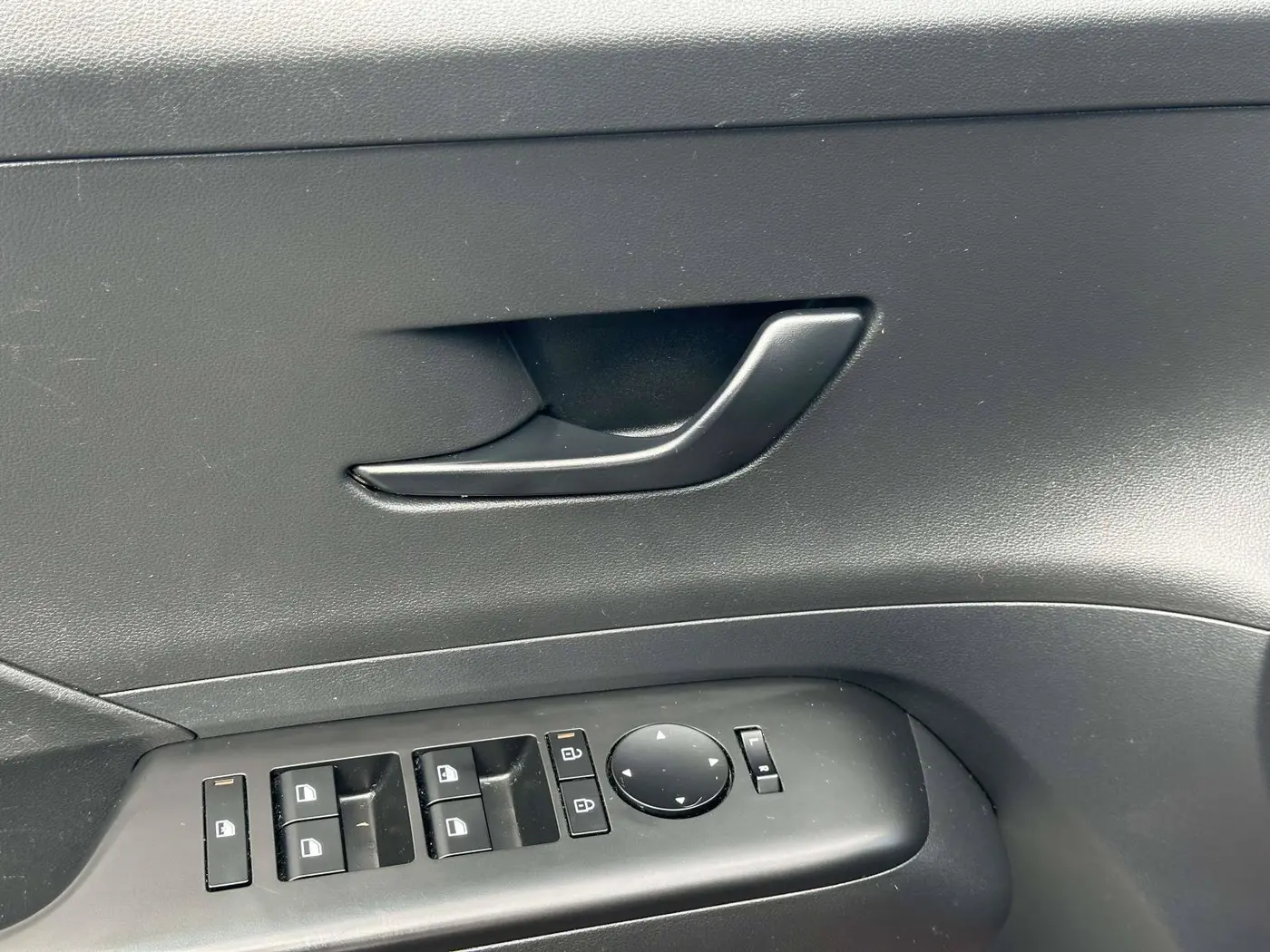 2025 Hyundai Kona - $22,000