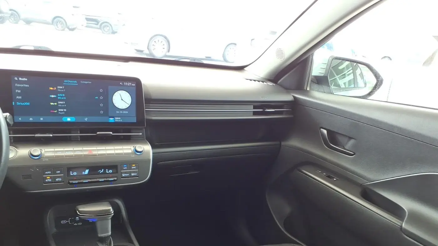 2024 Hyundai KONA SEL