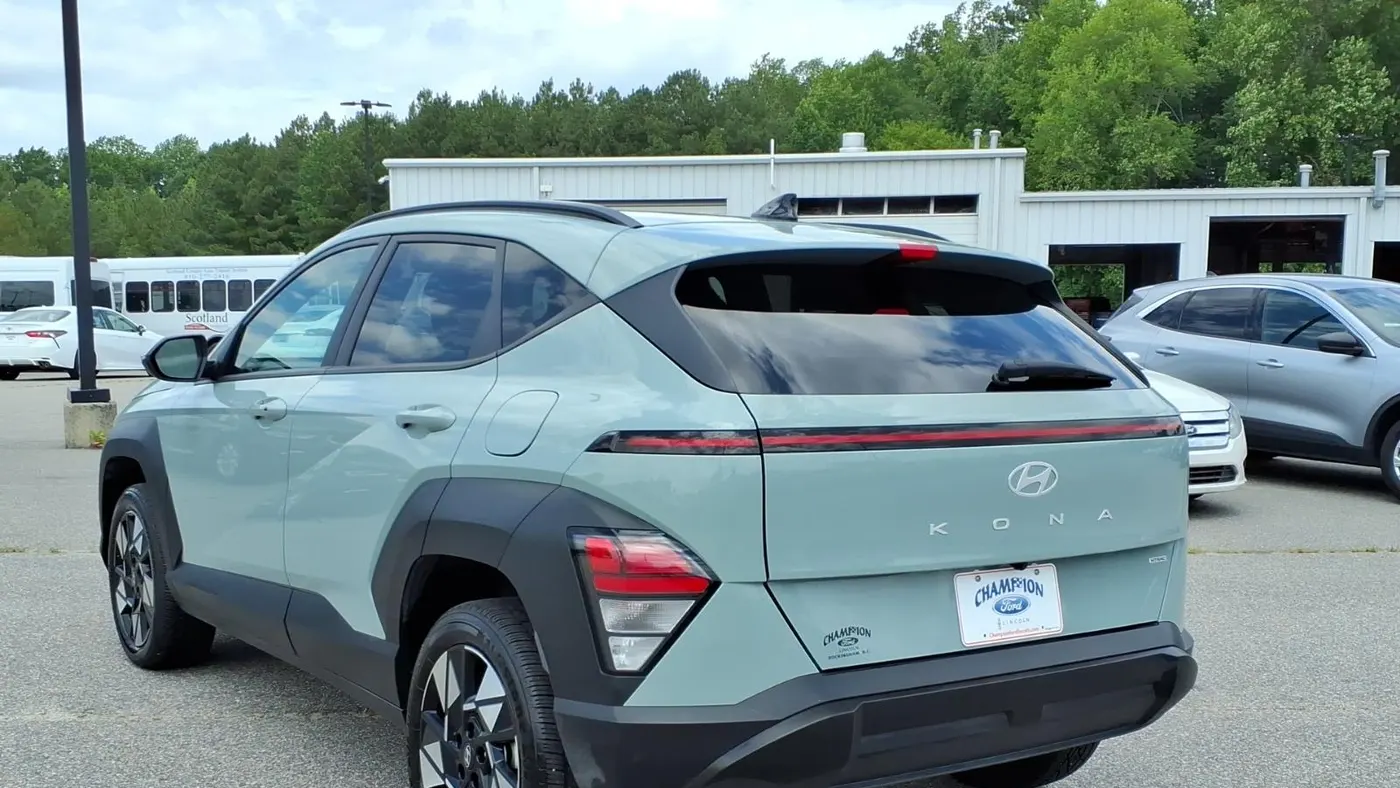 2024 Hyundai KONA SEL