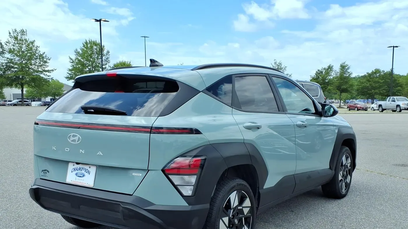 2024 Hyundai KONA SEL