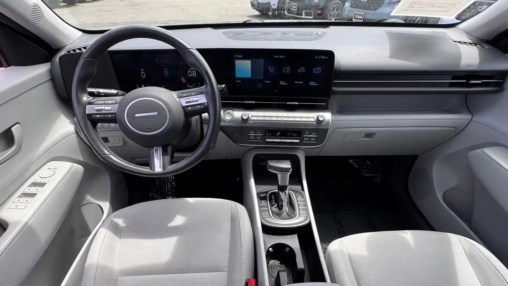2024 Hyundai KONA SEL