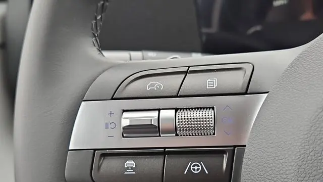 2025 Hyundai KONA Electric SEL