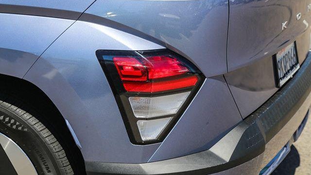 2024 Hyundai KONA Electric SEL