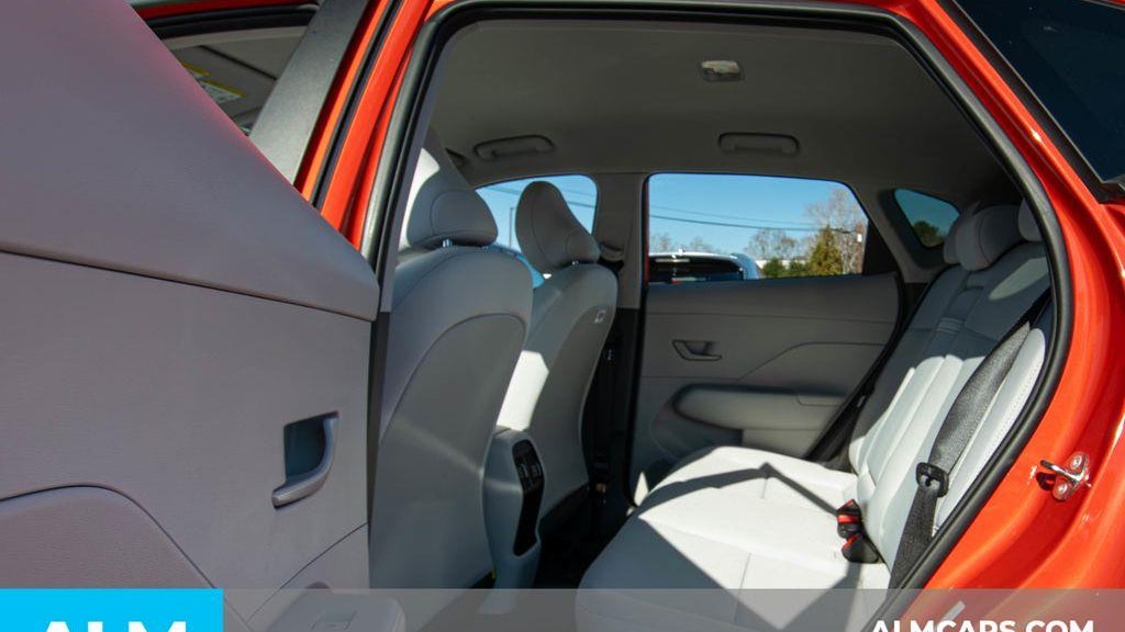2025 Hyundai KONA SEL Convenience