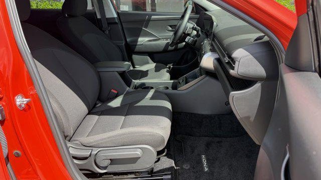 2025 Hyundai KONA SEL Convenience