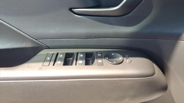 2025 Hyundai KONA SEL Convenience