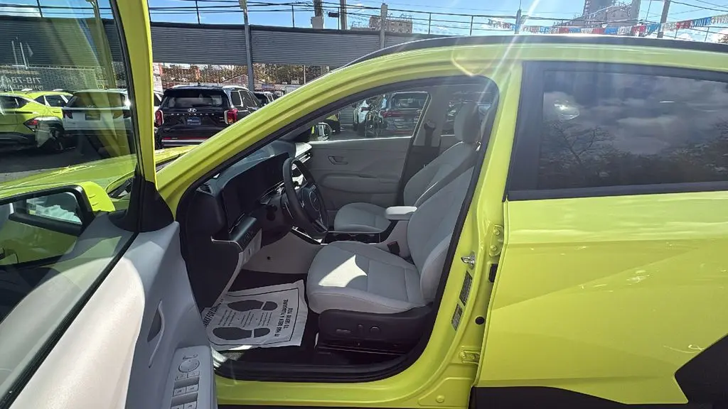 2024 Hyundai KONA SEL
