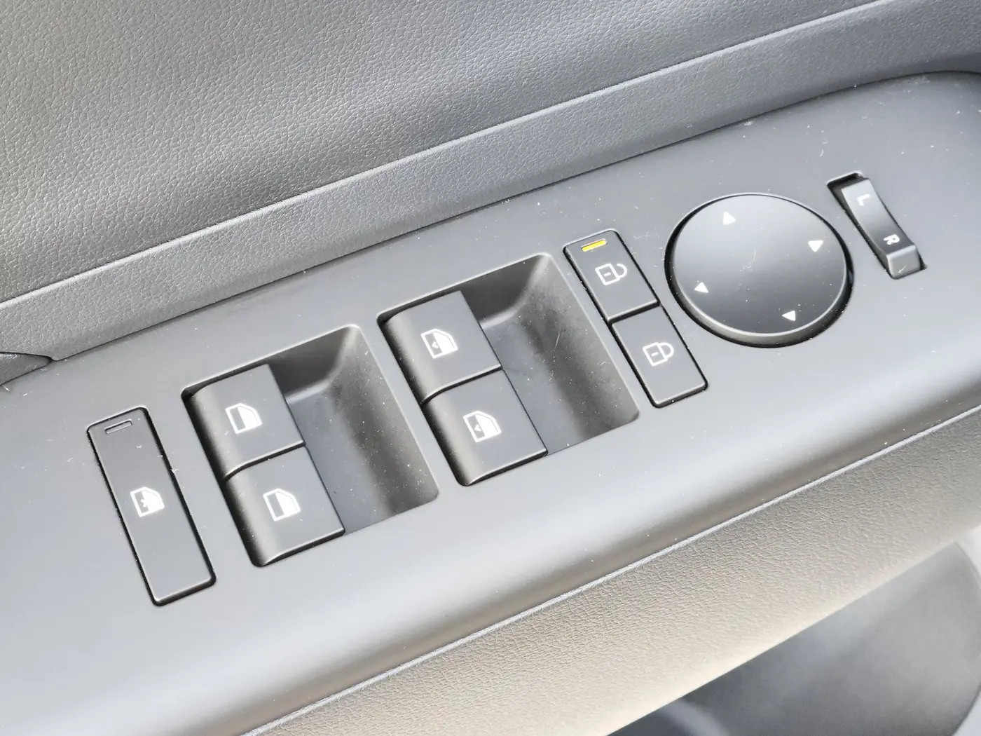 2026 Hyundai Kona - $26,425