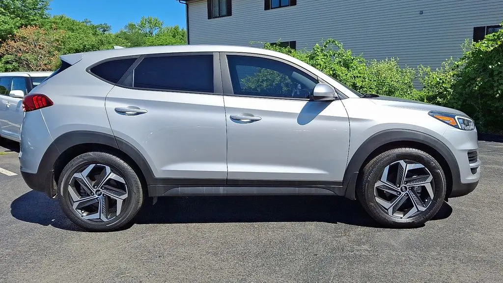 2021 Hyundai TUCSON SE