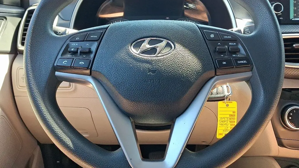 2021 Hyundai TUCSON SE