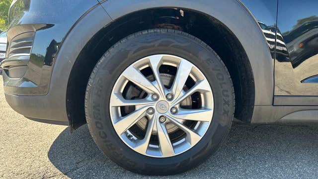 2021 Hyundai TUCSON SE