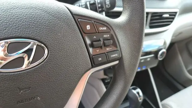 2020 Hyundai TUCSON SE
