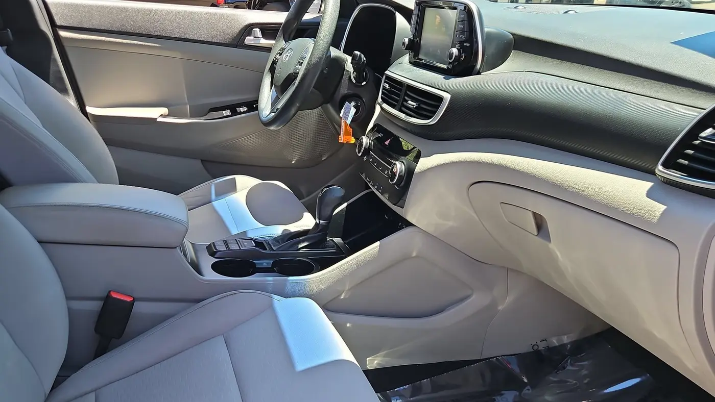 2020 Hyundai TUCSON SE