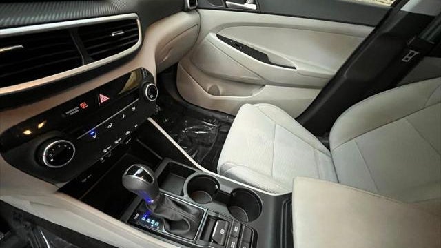2019 Hyundai TUCSON SE