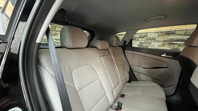2019 Hyundai TUCSON SE