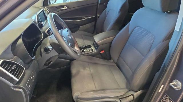 2021 Hyundai TUCSON SE