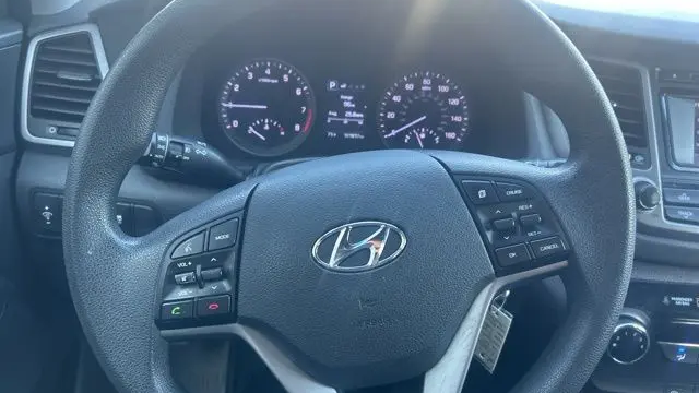 2017 Hyundai TUCSON SE