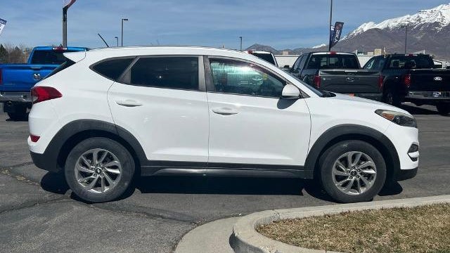 2016 Hyundai TUCSON SE