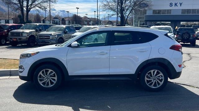 2016 Hyundai TUCSON SE