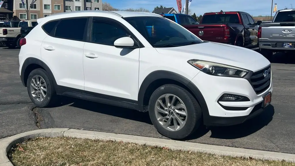 2016 Hyundai TUCSON SE