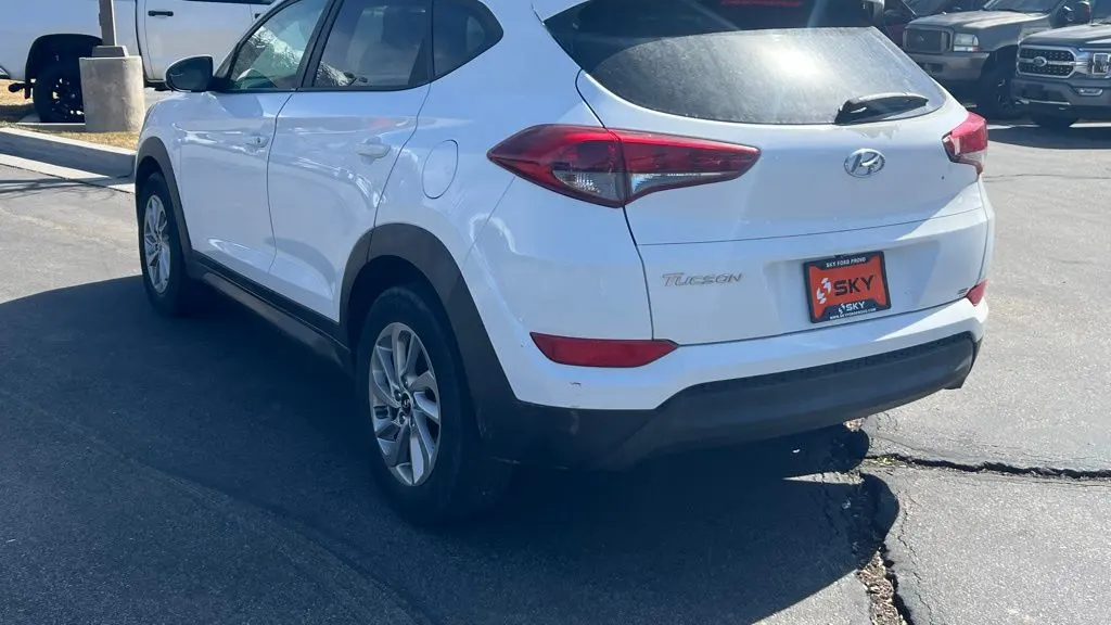 2016 Hyundai TUCSON SE