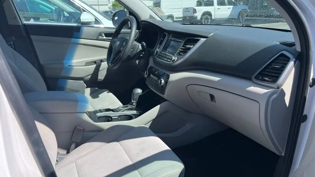 2016 Hyundai TUCSON SE