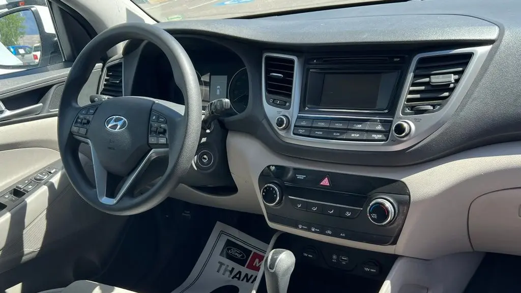 2016 Hyundai TUCSON SE