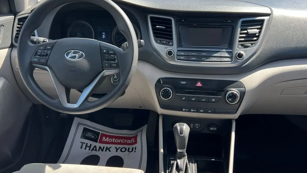 2016 Hyundai TUCSON SE