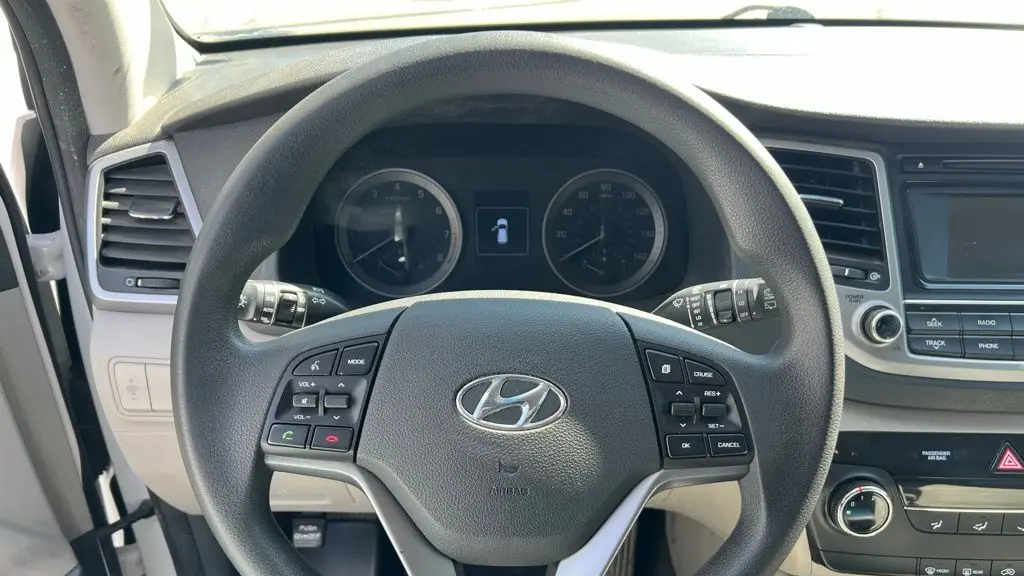 2016 Hyundai TUCSON SE