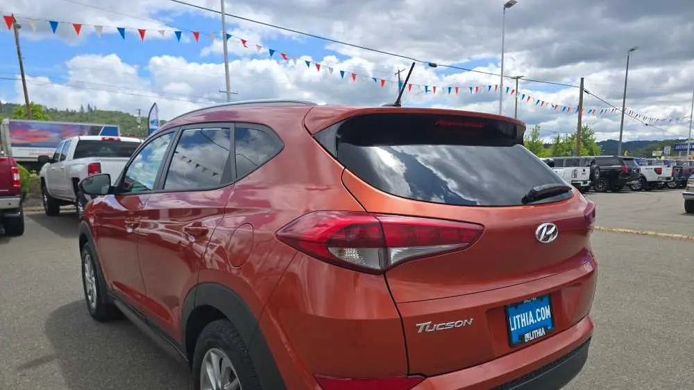 2016 Hyundai TUCSON SE