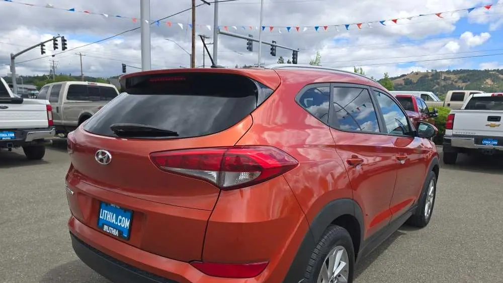 2016 Hyundai TUCSON SE
