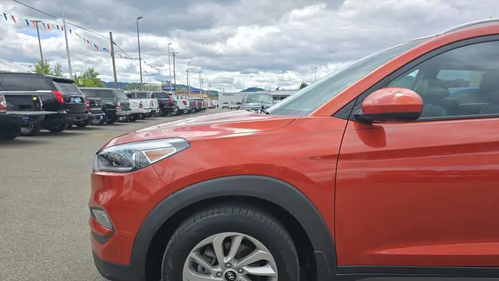 2016 Hyundai TUCSON SE
