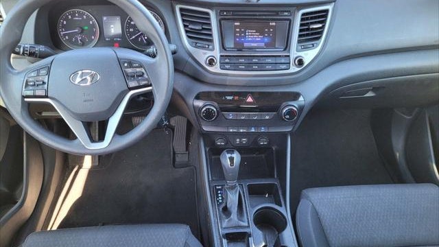 2017 Hyundai TUCSON SE