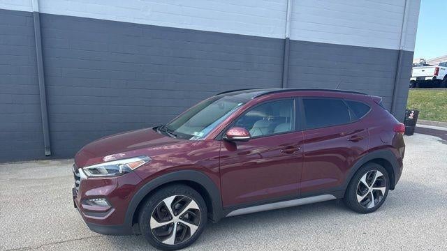 2017 Hyundai TUCSON Night