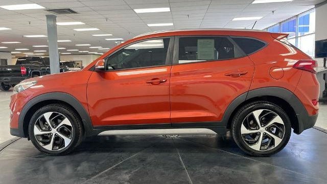 2017 Hyundai TUCSON Night