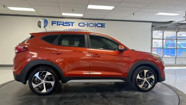 2017 Hyundai TUCSON Night