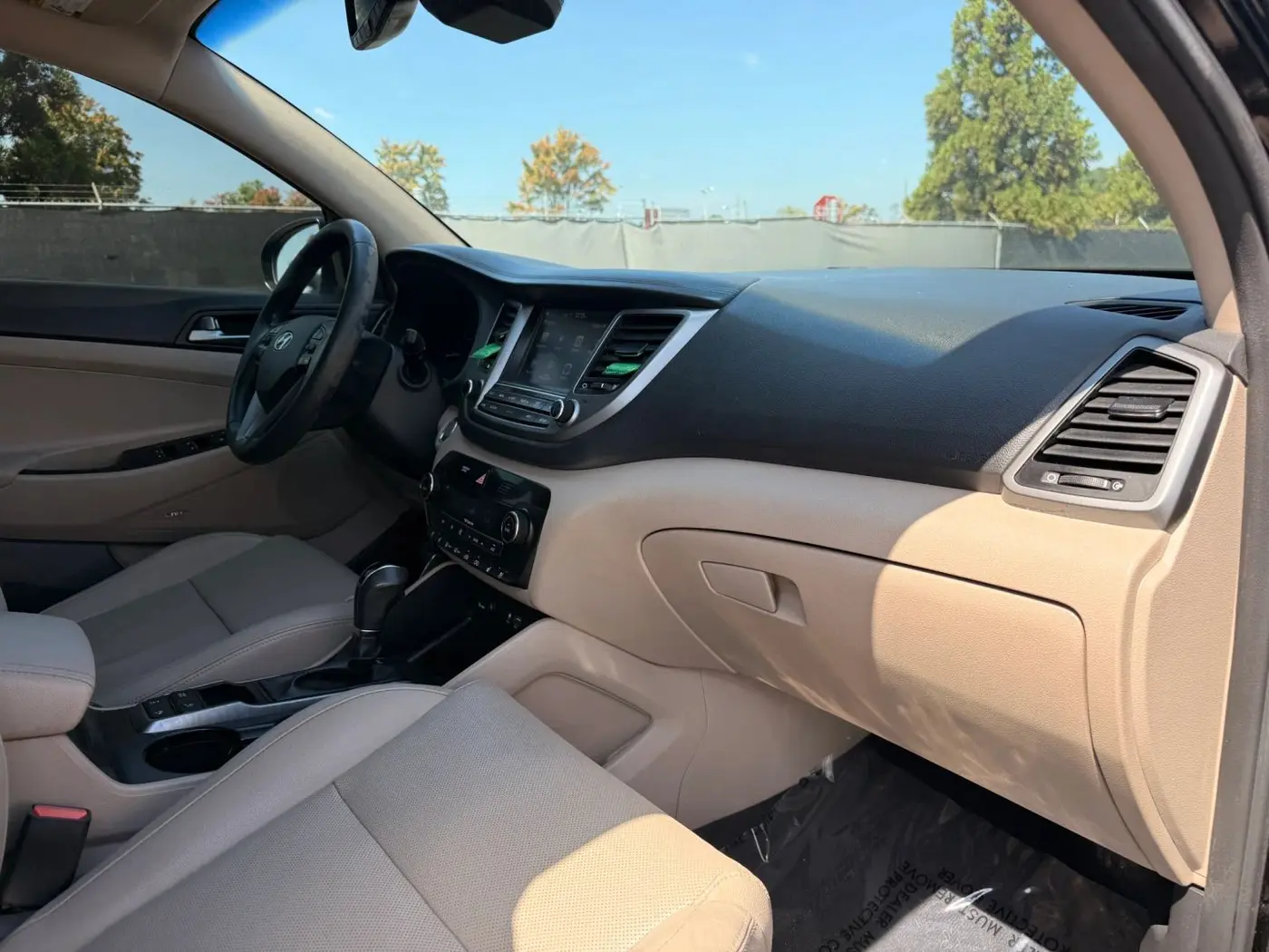 2017 Hyundai Tucson - $10,950