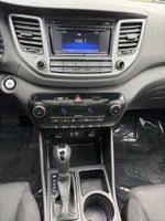 2017 Tucson Thumbnail 25