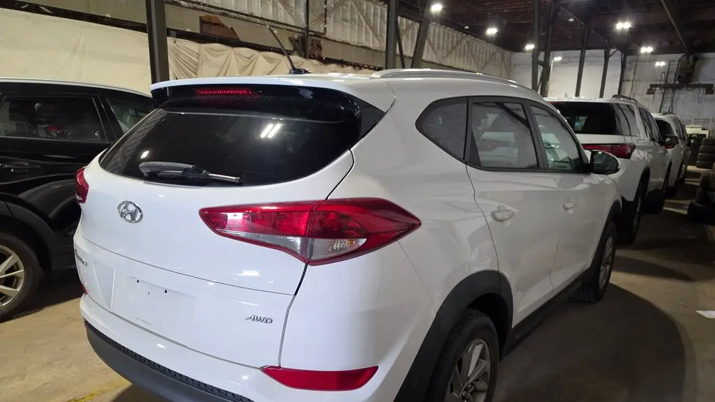 2016 Hyundai TUCSON SE