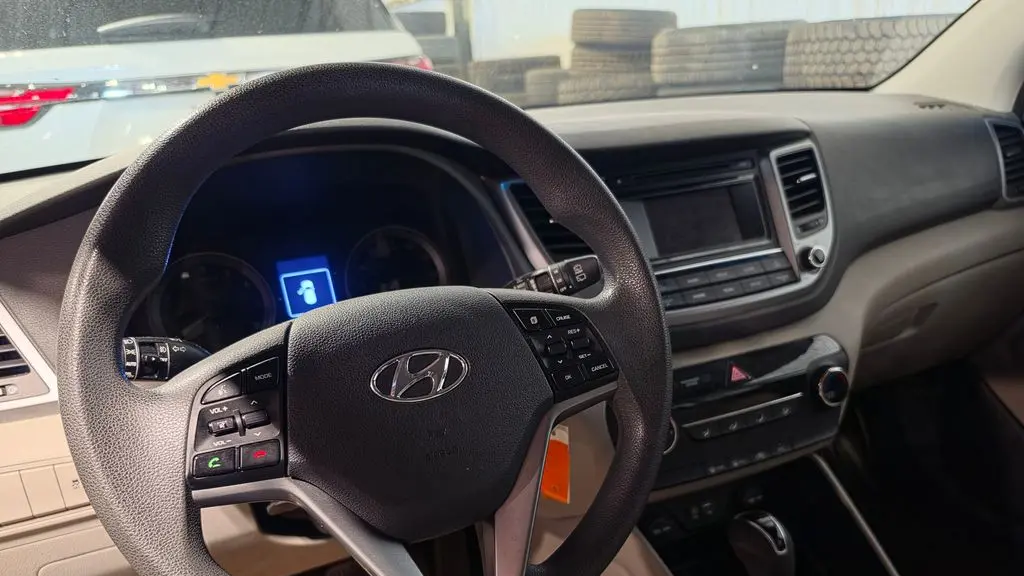 2016 Hyundai TUCSON SE