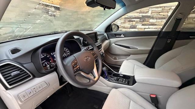 2021 Hyundai TUCSON SEL