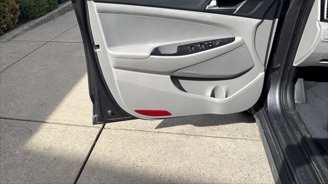 2021 Hyundai TUCSON SEL