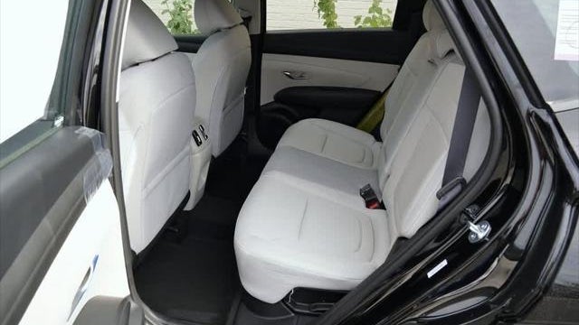 2026 Hyundai TUCSON Hybrid Blue SE