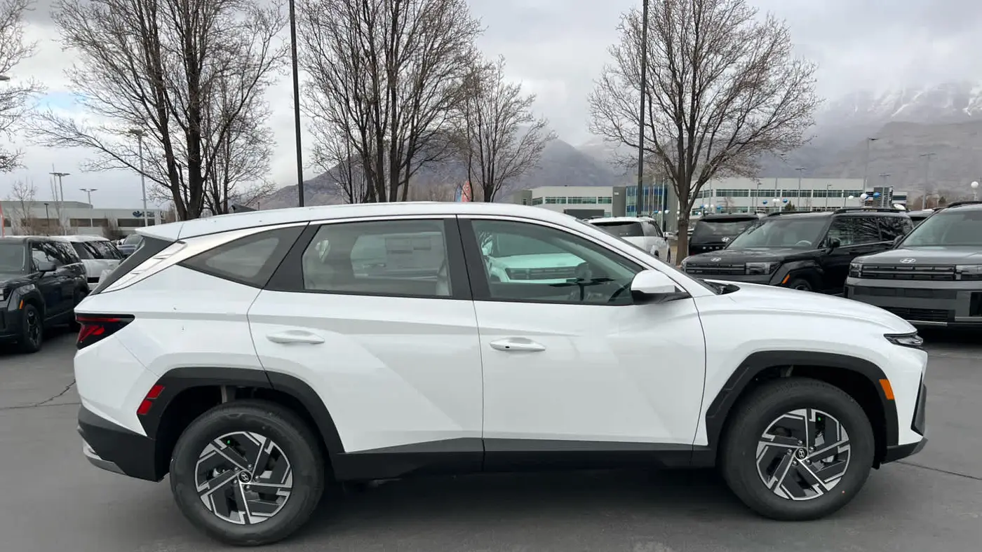 2026 Hyundai TUCSON Hybrid Blue SE