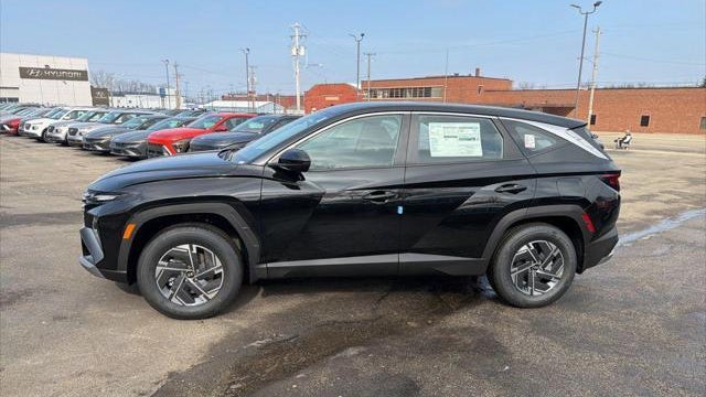 2026 Hyundai TUCSON Hybrid Blue SE